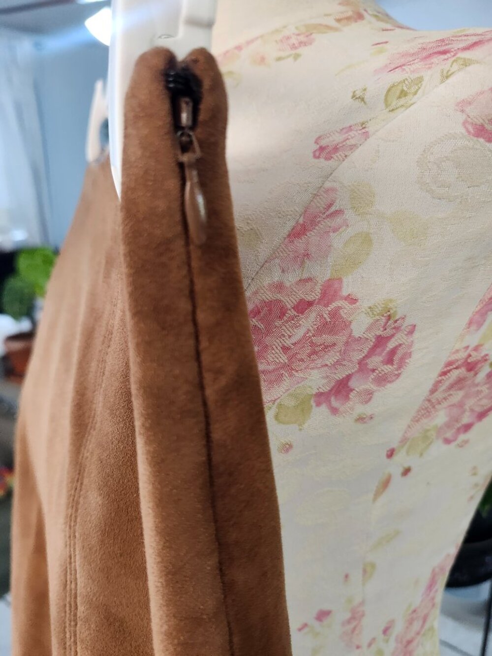 Babaton Camel Suede Mini Skirt - Picture 5 of 7